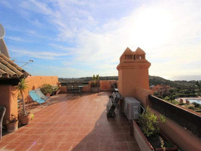 2 Bedroom Penthouse With A Private 360 Rooftop Terrace With Sea And Mountain Views Bahia de Casares المظهر الخارجي الصورة