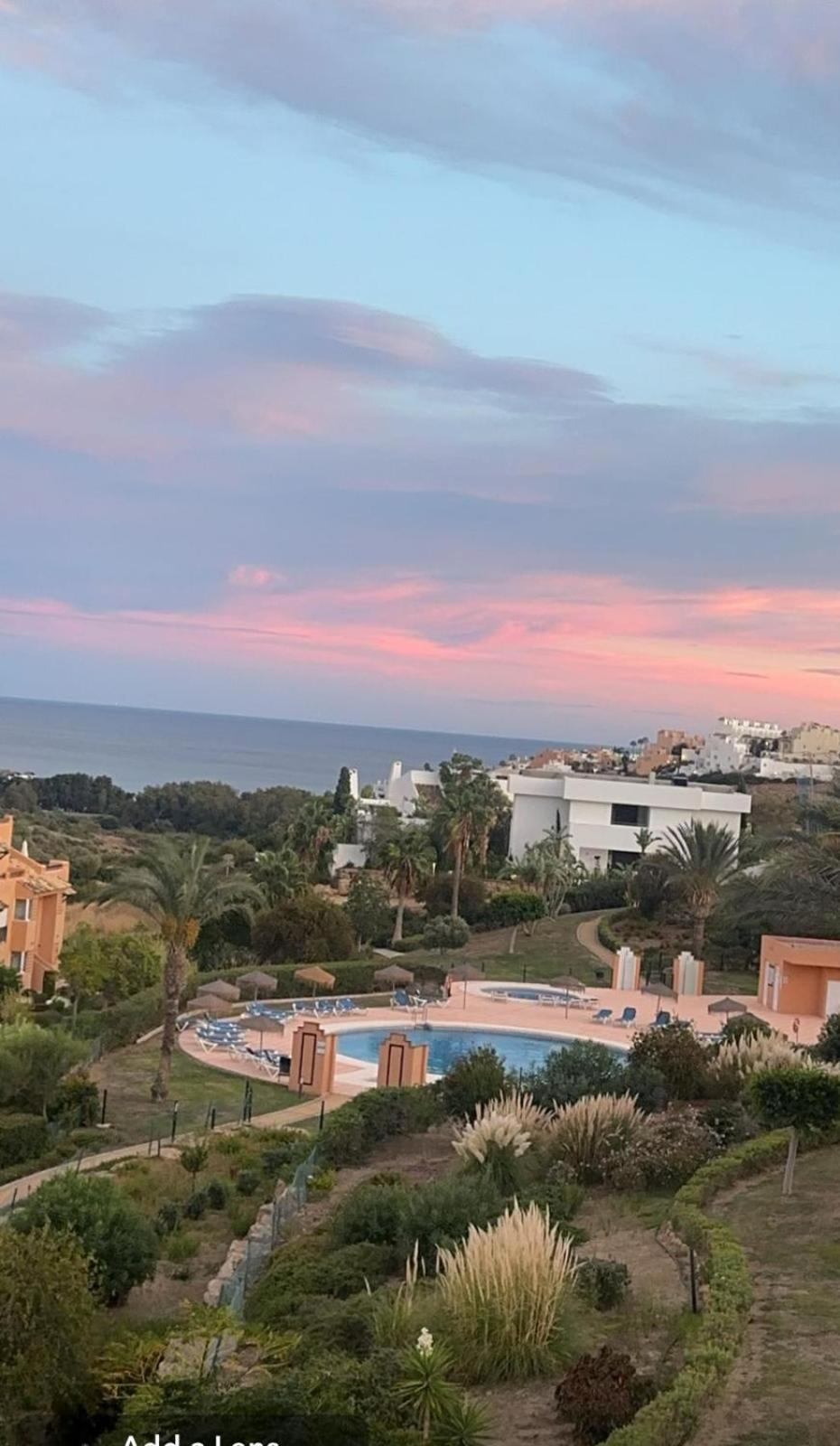 2 Bedroom Penthouse With A Private 360 Rooftop Terrace With Sea And Mountain Views Bahia de Casares المظهر الخارجي الصورة